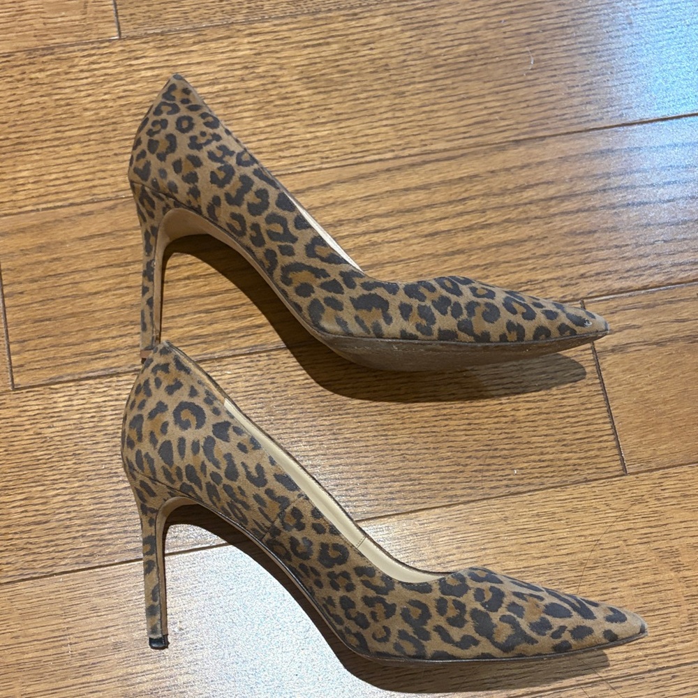 Manolo Blahnik Leopard Print Heels - Picture 4 of 4